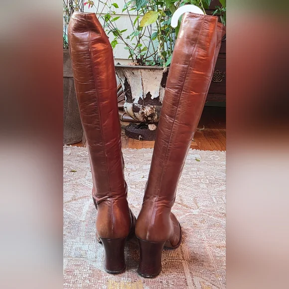 Elegant Caramel Leather Knee-High Boots from 90s Soho Boutique NYC - Picture 3 of 3